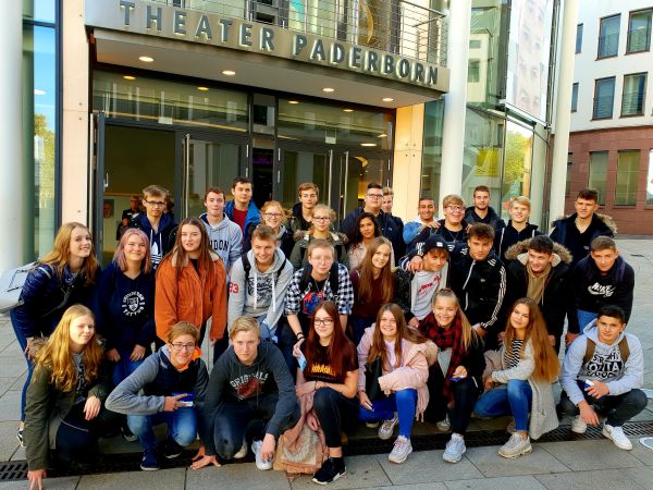 „gegen das Vergessen“ ein Theaterbesuch in Paderborn 